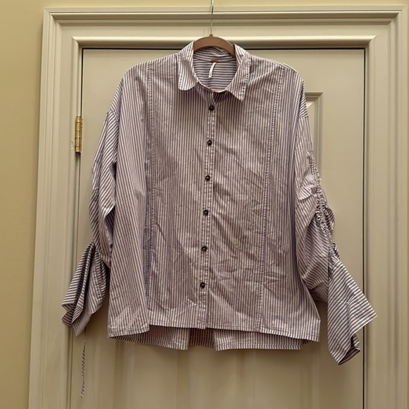 Free People It's A Cinch Button Down Striped Shirt White Blue Medium - Picture 9 of 12